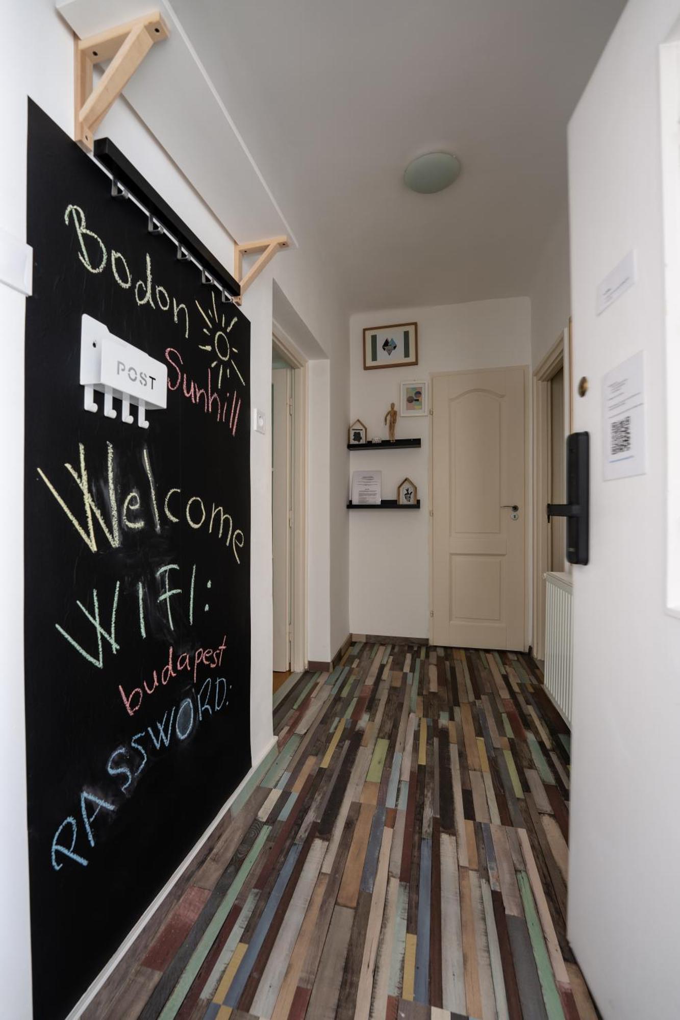 Peaceful Apartment Near Buda Castle And Chain Bridge Budapest Eksteriør bilde