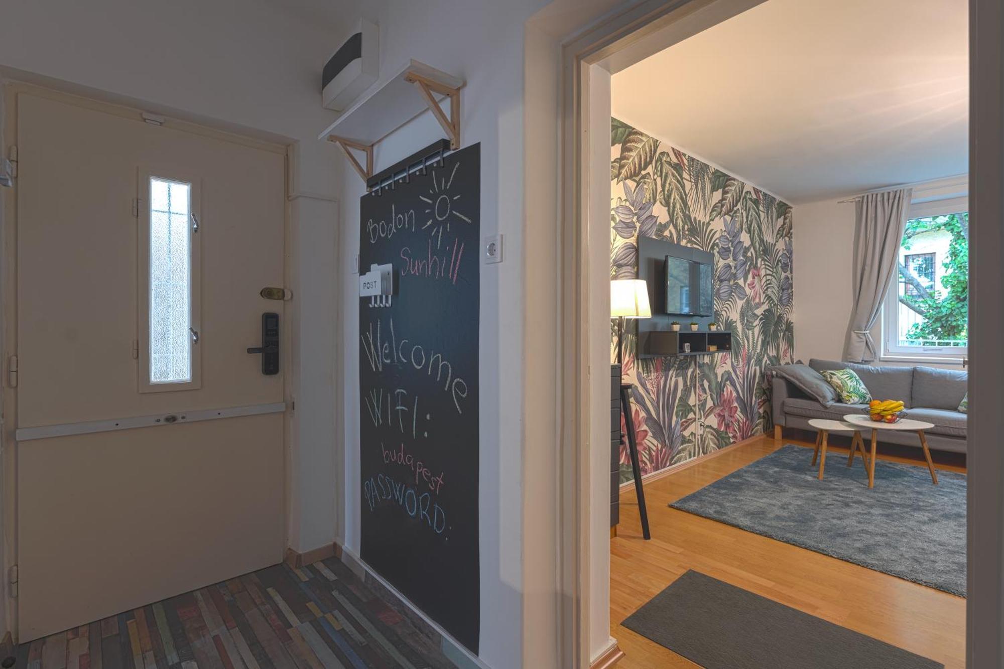 Peaceful Apartment Near Buda Castle And Chain Bridge Budapest Eksteriør bilde